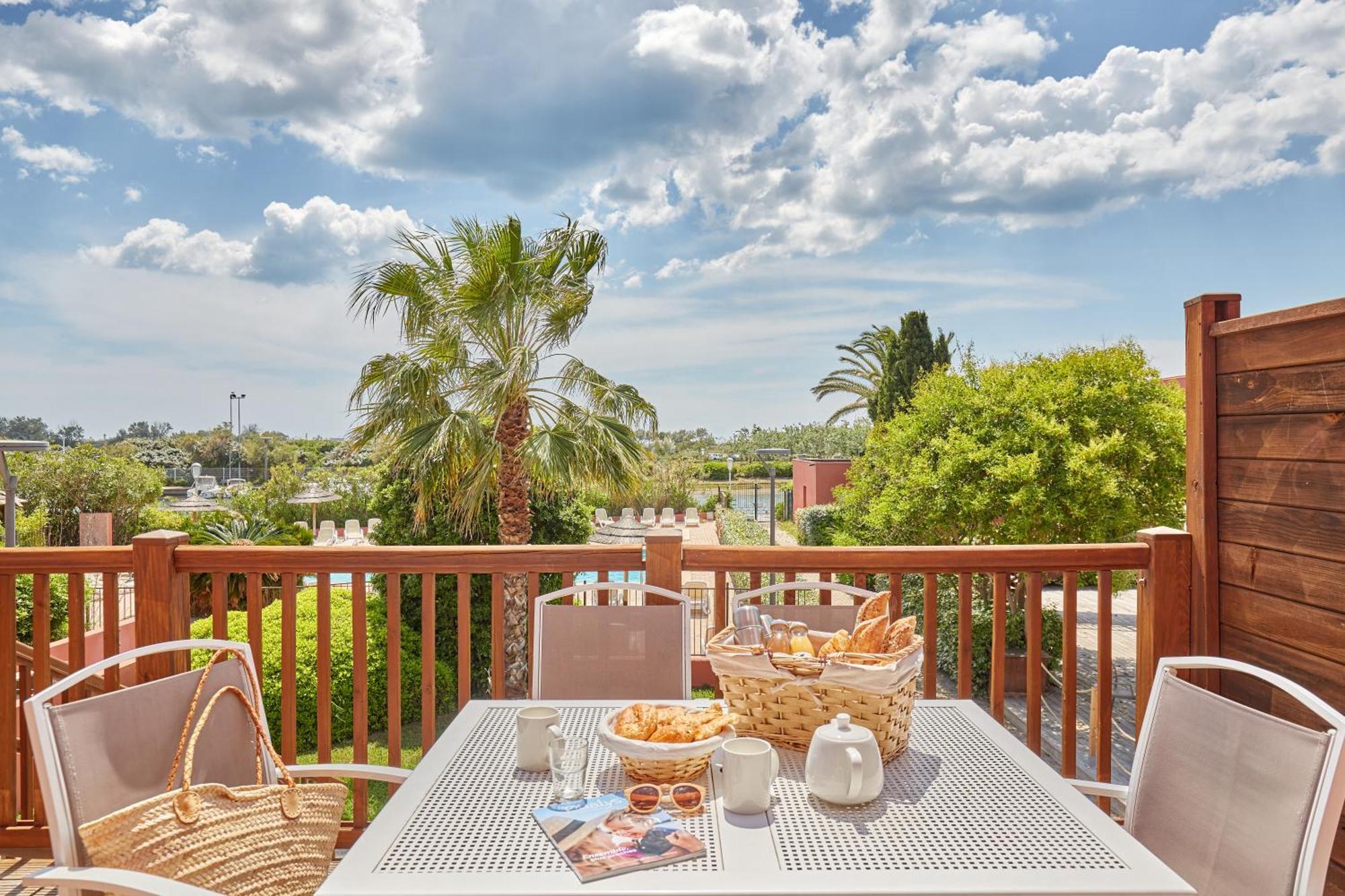Residence Odalys Du Golfe Agde Exteriör bild