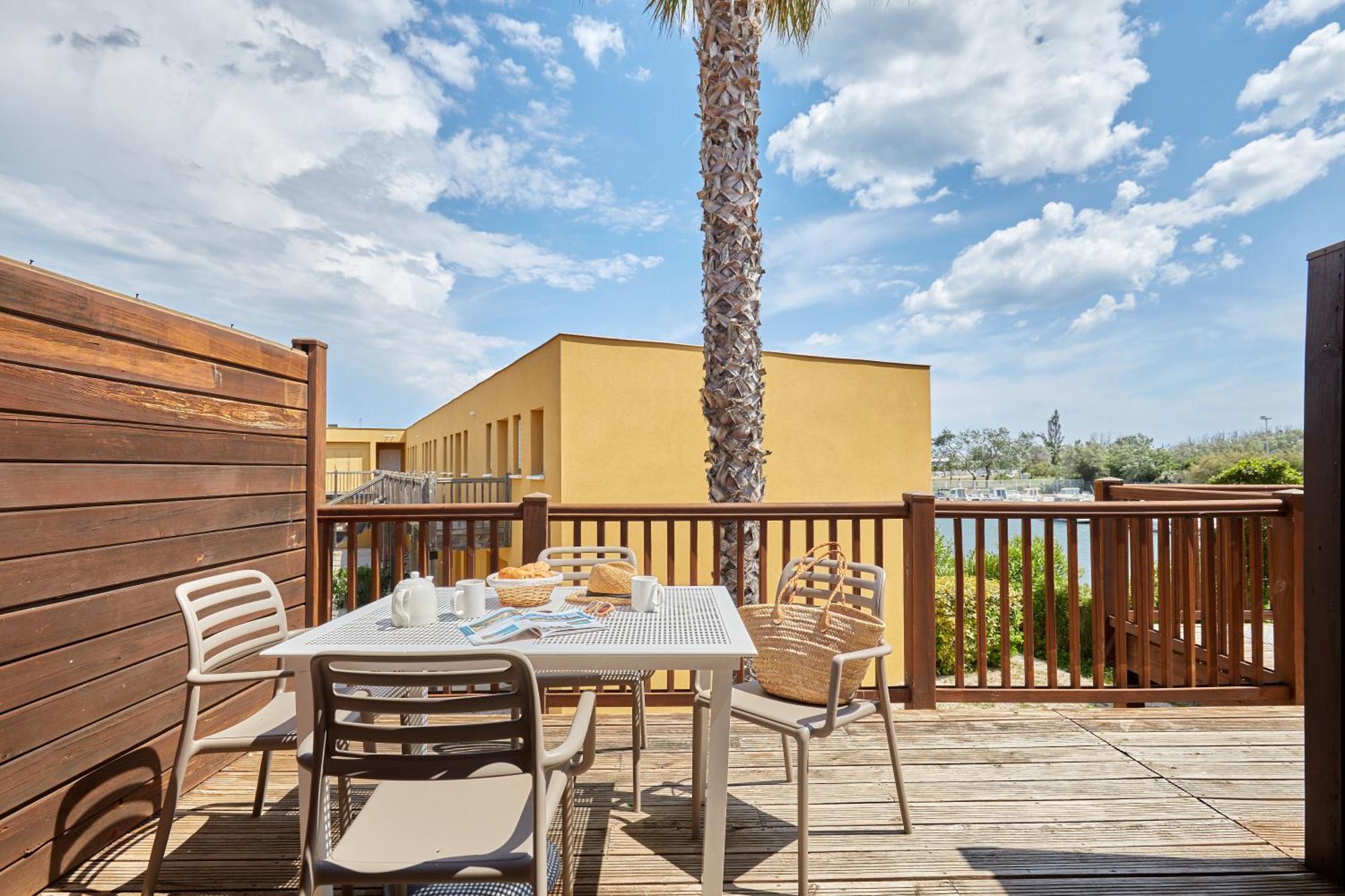 Residence Odalys Du Golfe Agde Exteriör bild