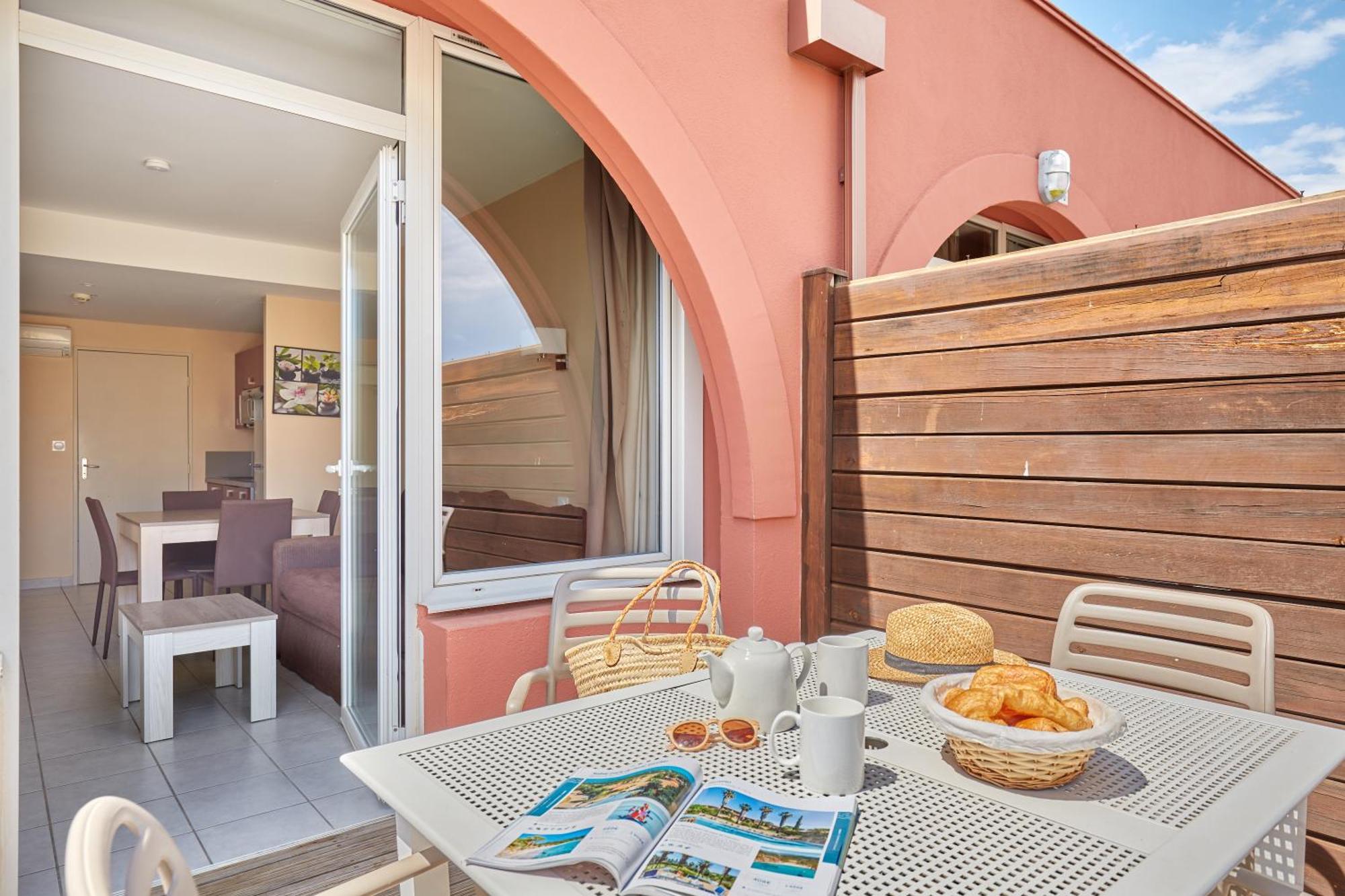 Residence Odalys Du Golfe Agde Exteriör bild