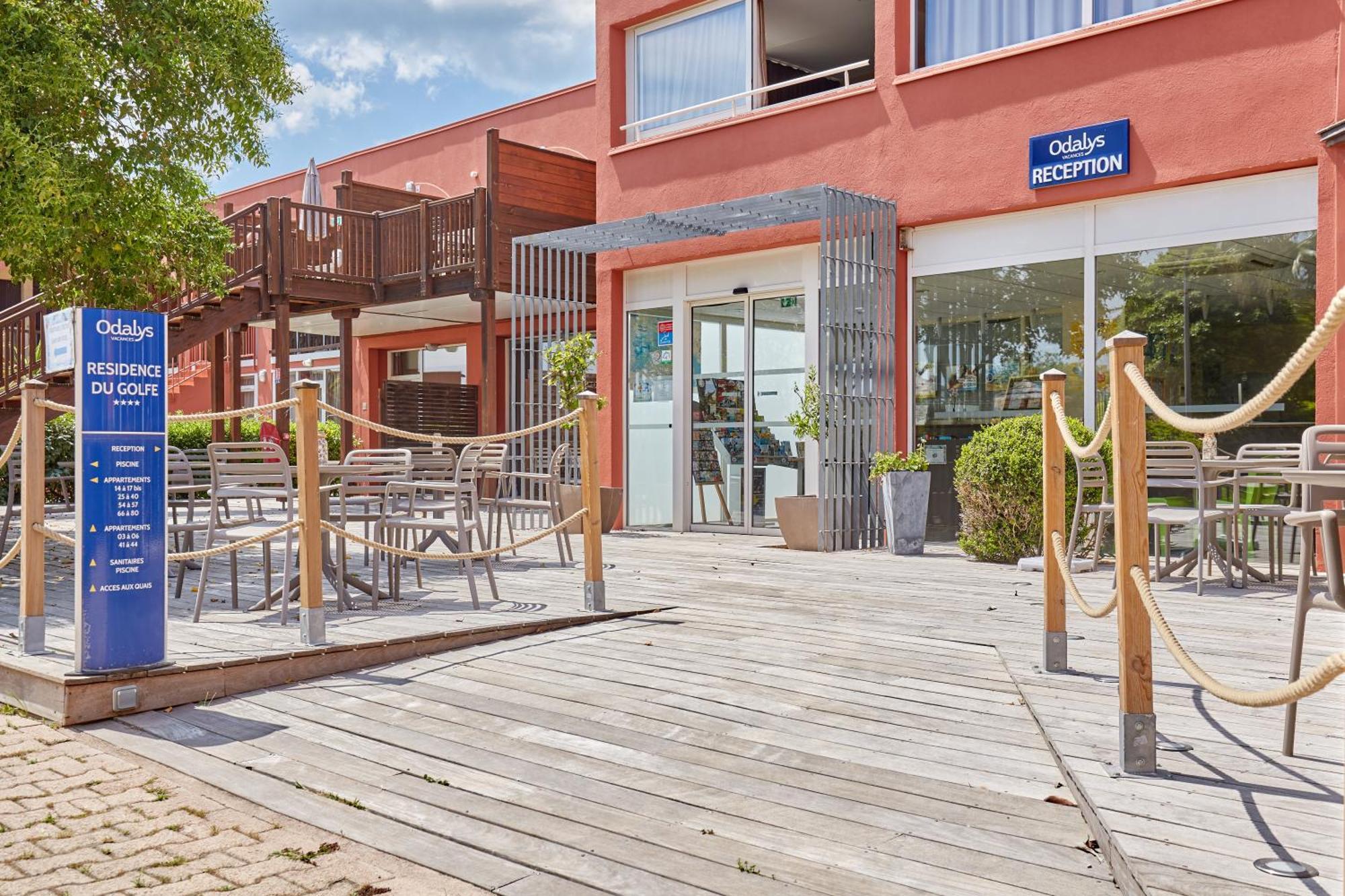 Residence Odalys Du Golfe Agde Exteriör bild